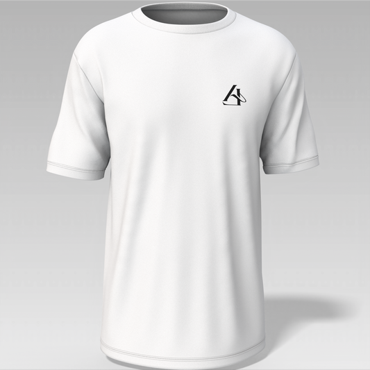 Playera básica de manga corta blanca.